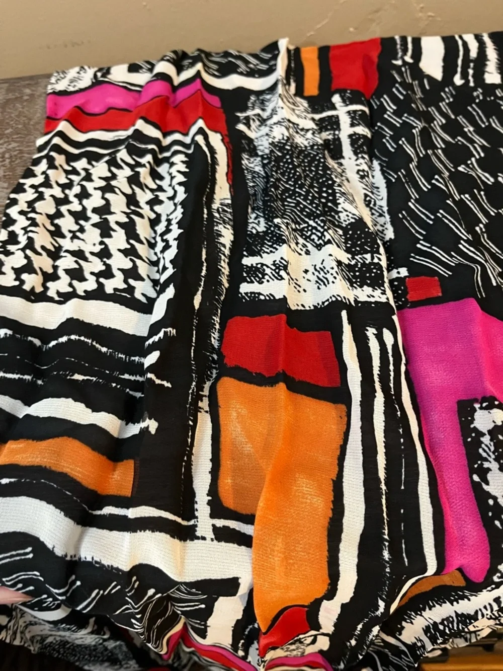Colorblock Graphic Scarf - Black, White, Red, Pink, Orange